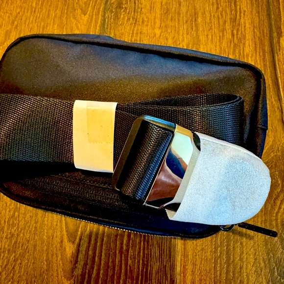 Lululemon Studded Everywhere Belt Bag - Picture 5 of 9